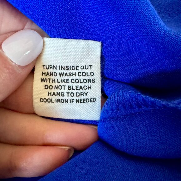 NWOT Mine brand cobalt blue blouse w/ lace cap sleeves, women's size large - Picture 7 of 8